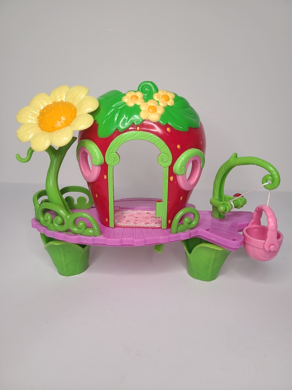 Strawberry Shortcake Berry Bitty Clubhouse Playset